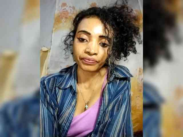 Shanya12 webcam