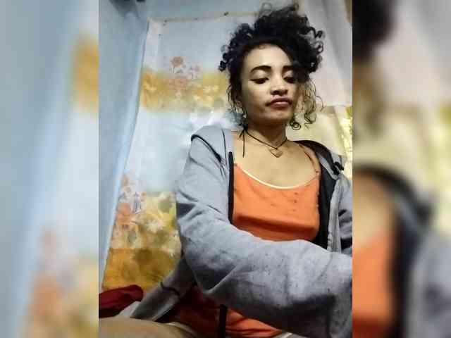 Shanya12 webcam
