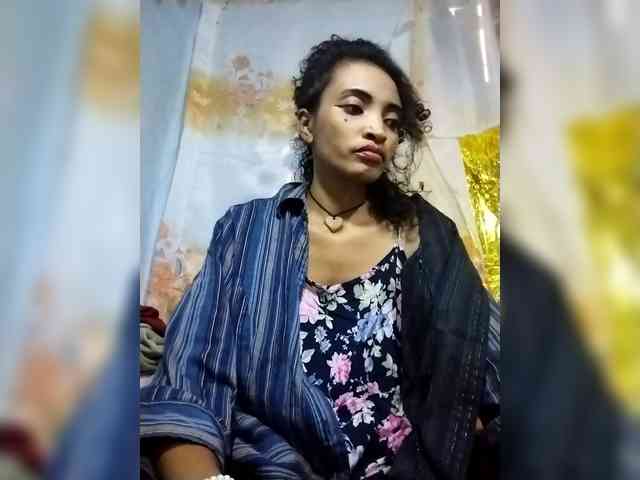 Shanya12 webcam