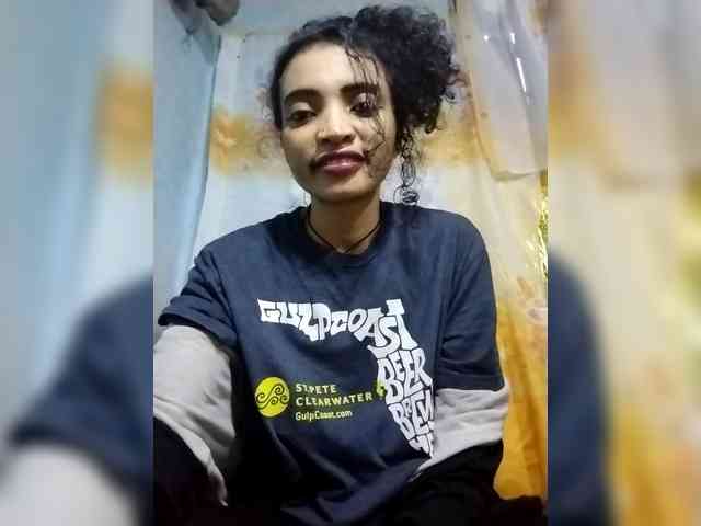 Shanya12 webcam