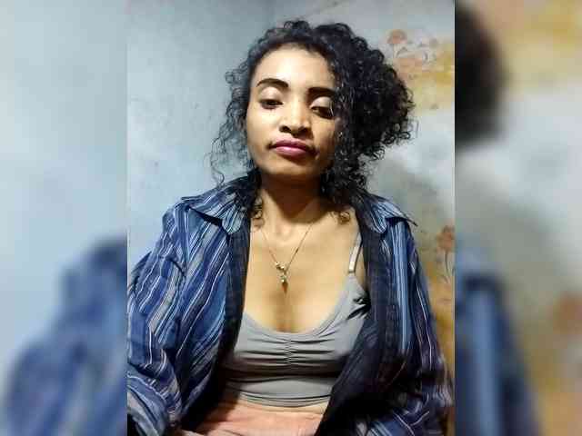 Shanya12 webcam