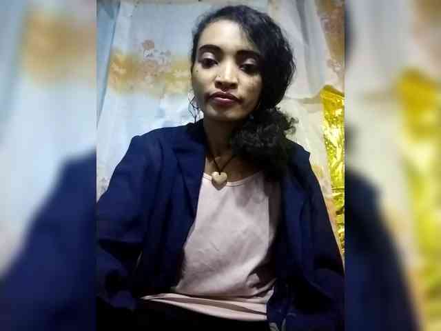 Shanya12 webcam