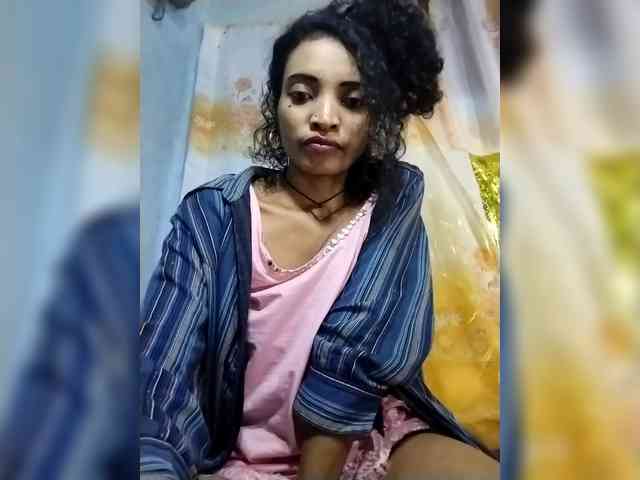 Shanya12 webcam