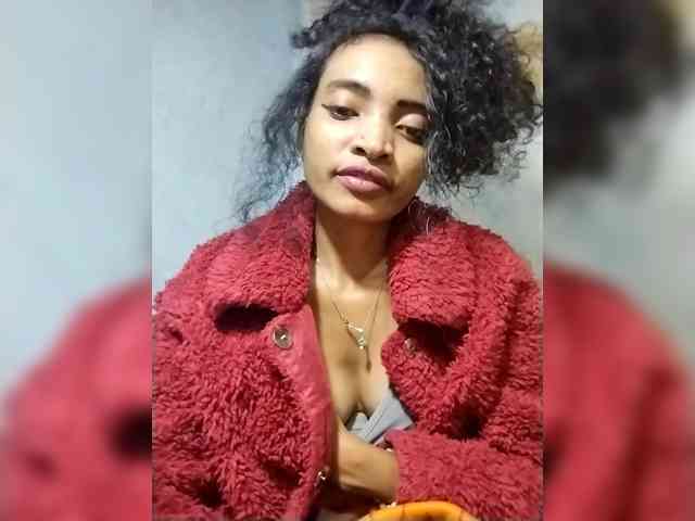 Shanya12 webcam