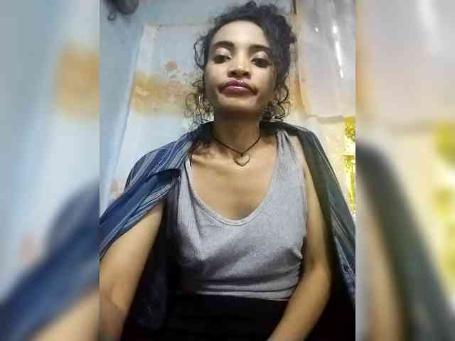 Shanya12 webcam
