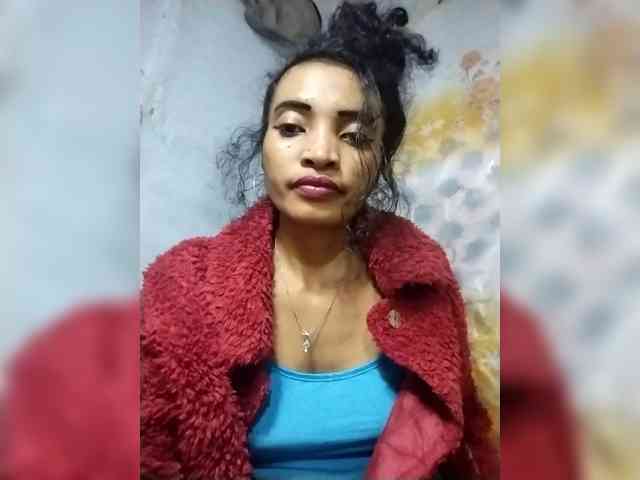 Shanya12 webcam
