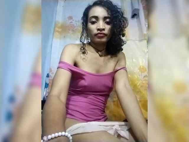 Shanya12 webcam