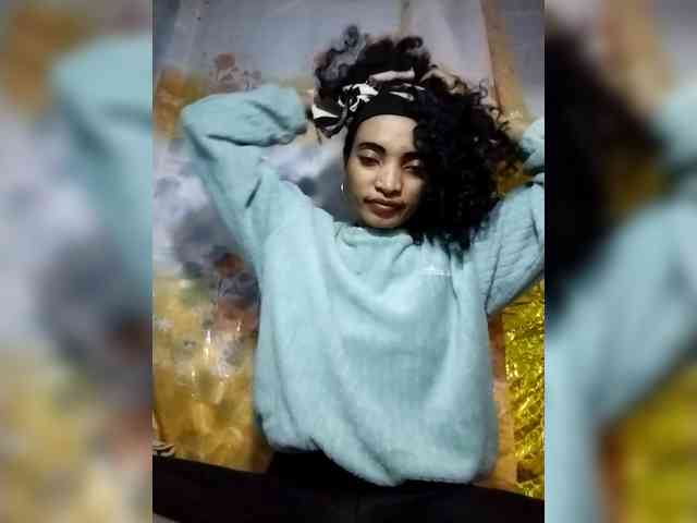Shanya12 webcam