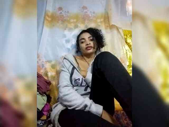 Shanya12 webcam