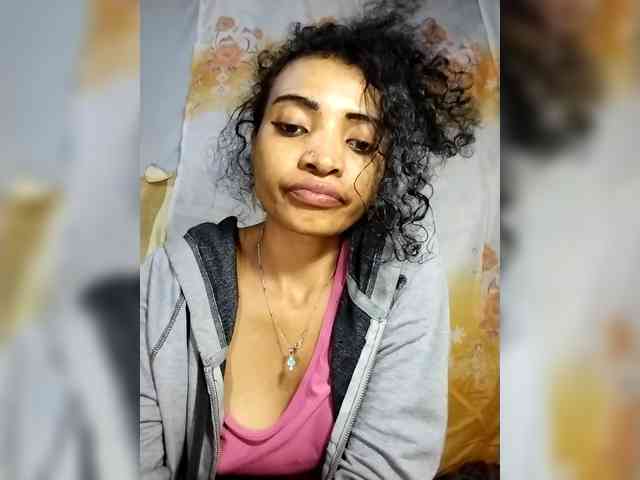Shanya12 webcam