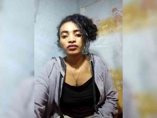 Shanya12 webcam