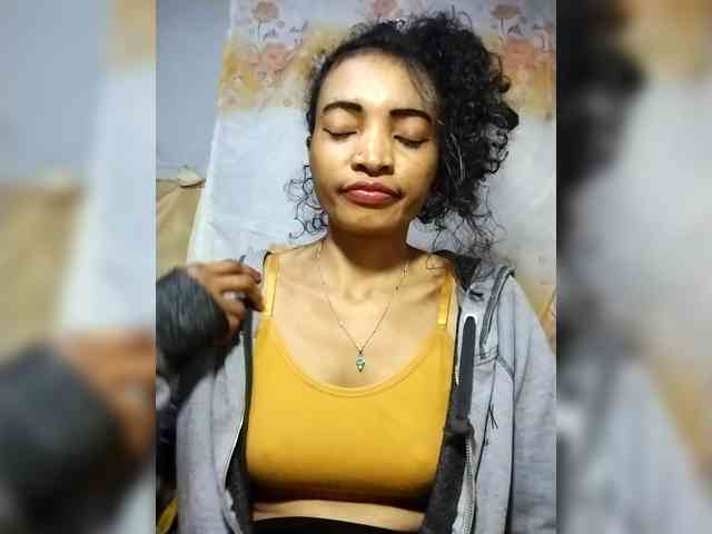 Shanya12 webcam