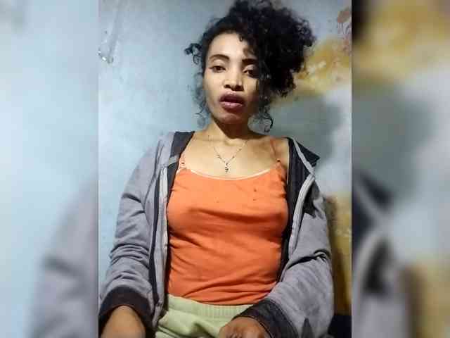 Shanya12 webcam