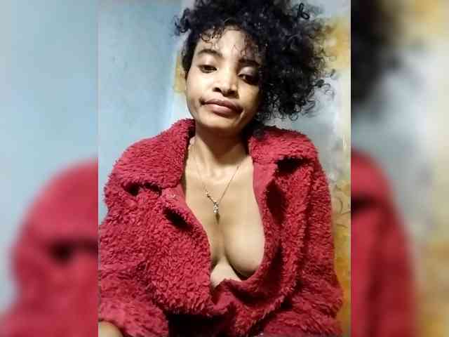 Shanya12 webcam