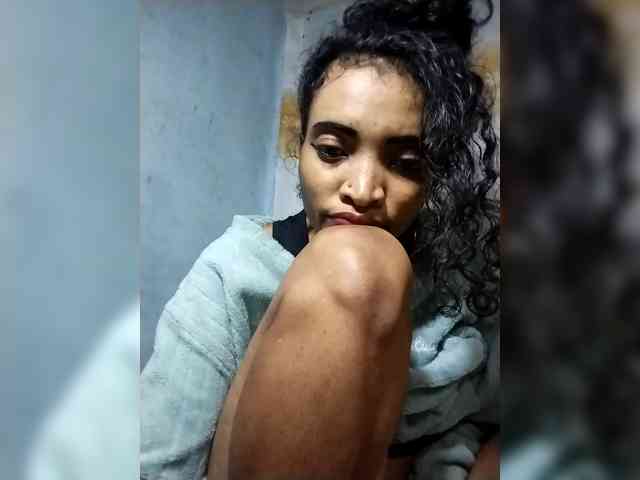 Shanya12 webcam
