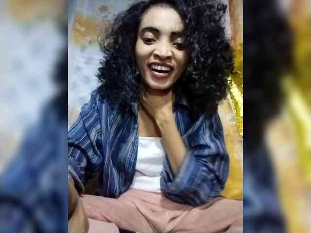 Shanya12 webcam