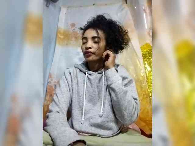 Shanya12 webcam