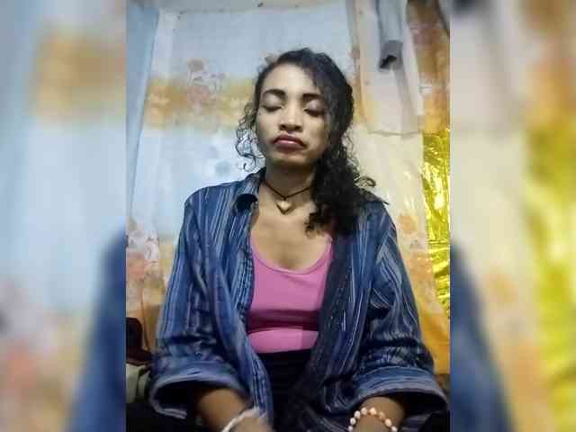 Shanya12 webcam
