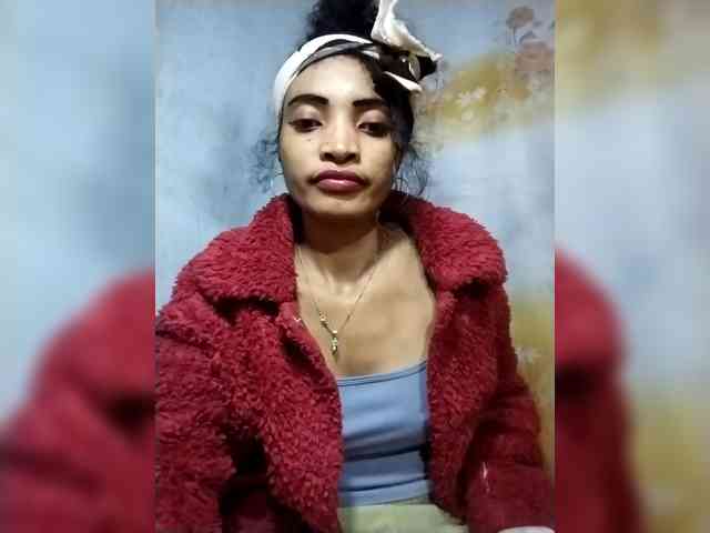Shanya12 webcam