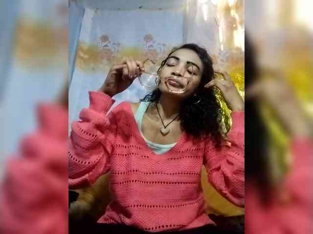 Shanya12 webcam