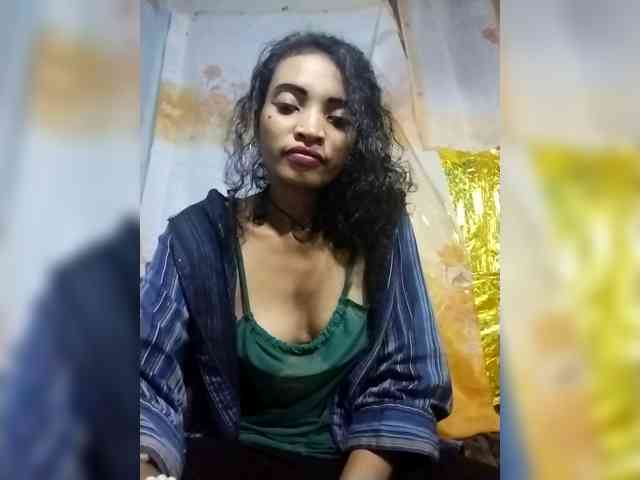 Shanya12 webcam