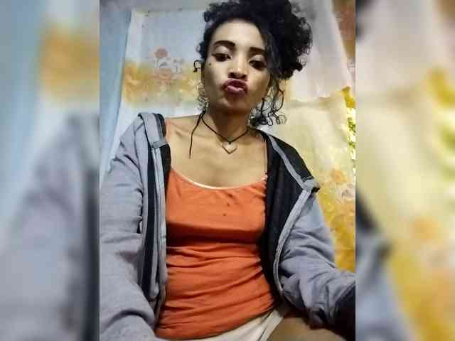 Shanya12 webcam