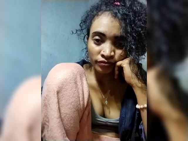 Shanya12 webcam