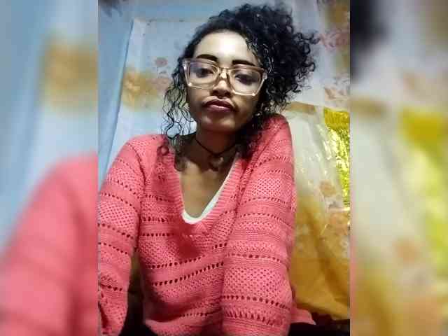 Shanya12 webcam