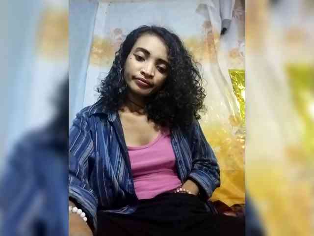 Shanya12 webcam
