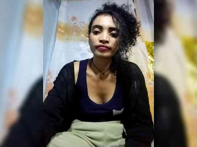 Shanya12 webcam