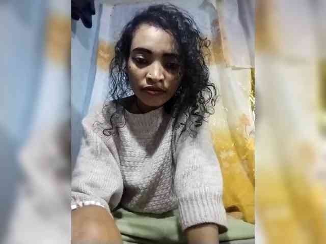 Shanya12 webcam