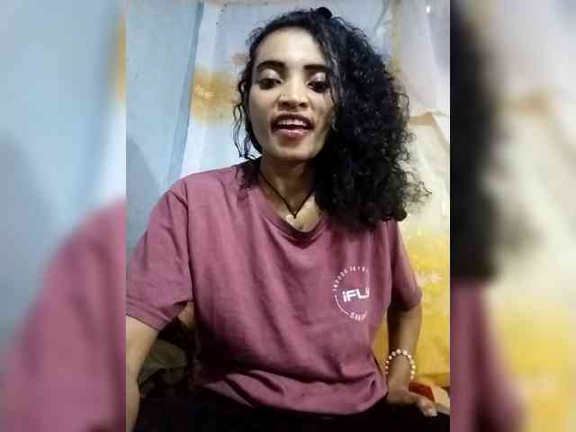 Shanya12 webcam