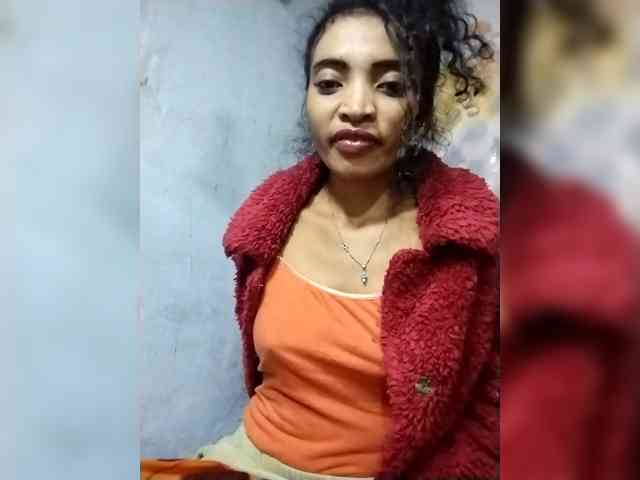 Shanya12 webcam