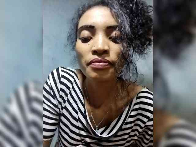 Shanya12 webcam
