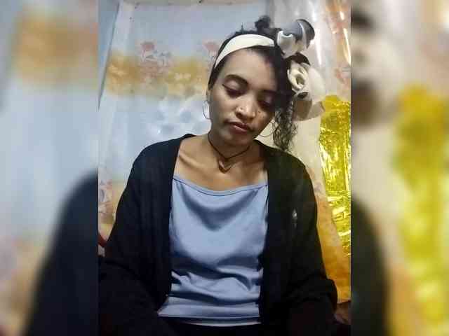 Shanya12 webcam