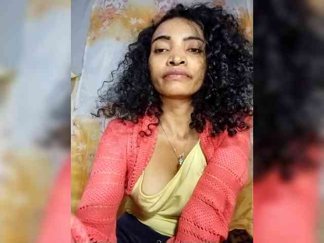 Shanya12 webcam
