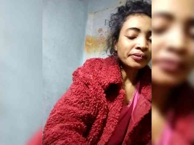 Shanya12 webcam