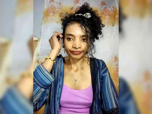 Shanya12 webcam