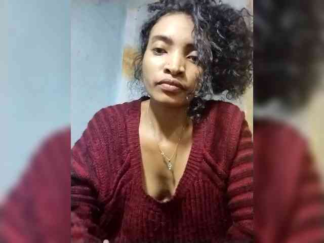 Shanya12 webcam