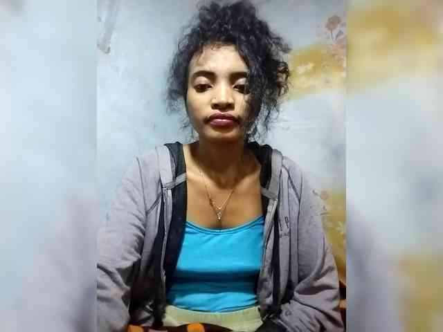 Shanya12 webcam