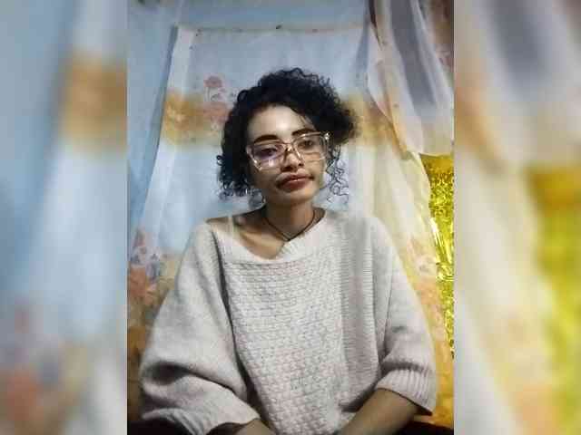 Shanya12 webcam