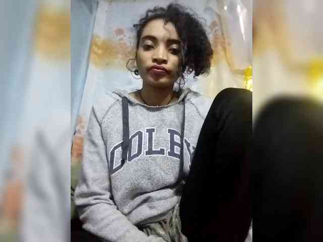 Shanya12 webcam