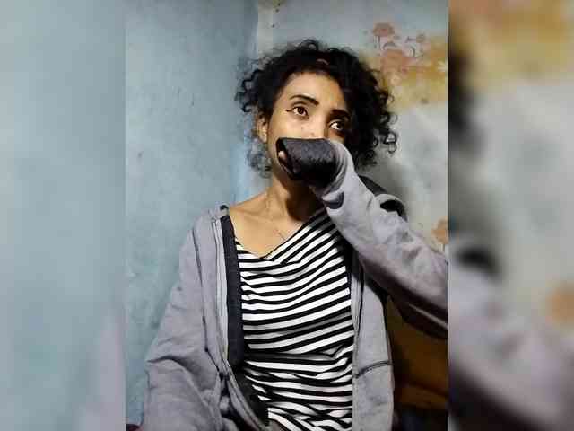 Shanya12 webcam