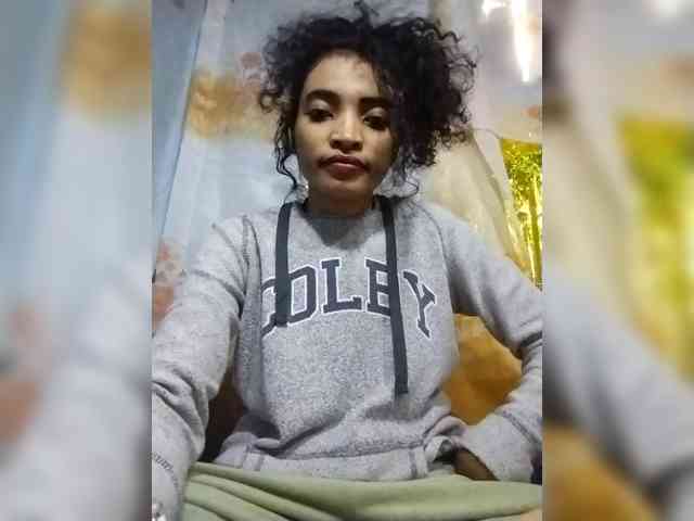 Shanya12 webcam