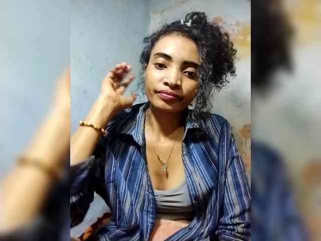 Shanya12 webcam
