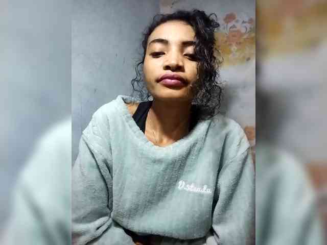 Shanya12 webcam