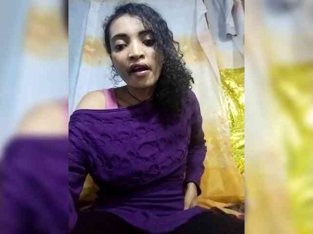 Shanya12 webcam