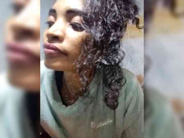 Shanya12 webcam