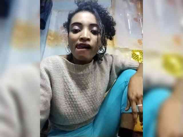 Shanya12 webcam