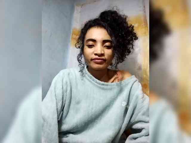 Shanya12 webcam
